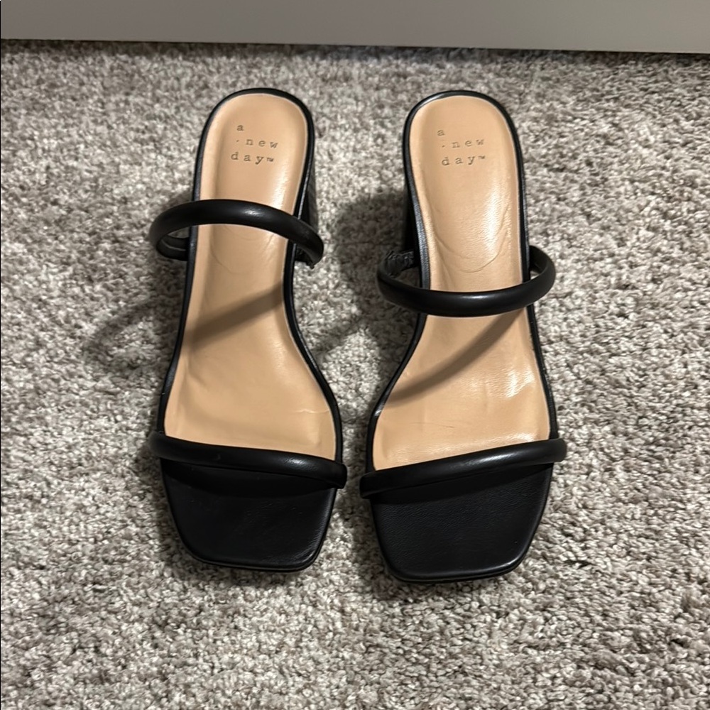 A New Day Black Heels with Minimalist Design